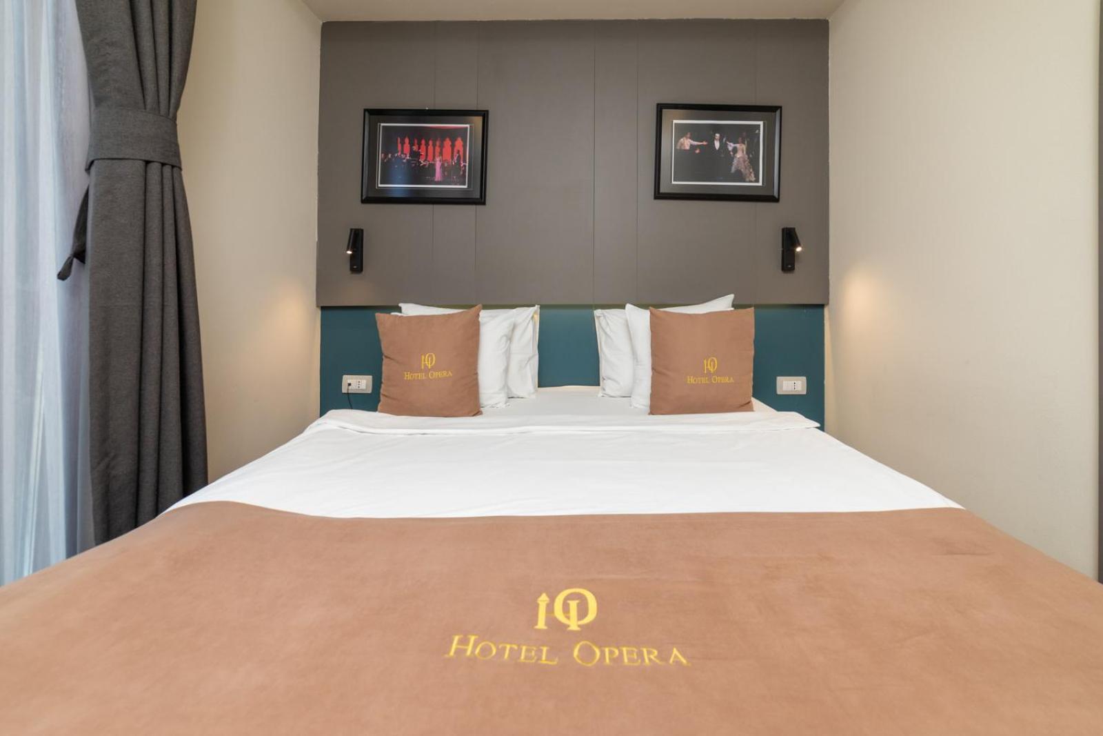 Hotel Opera Pristina Exteriör bild